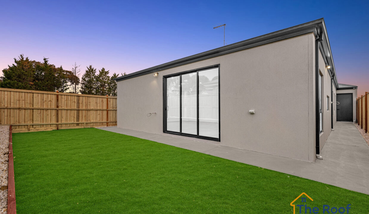 174169623__1762822463-41676-OSMEDIA-13GRASS